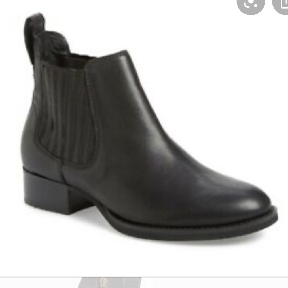 Ariat weekender boot slip on black boot